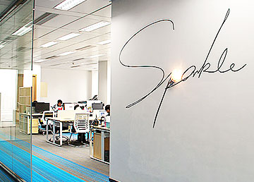 廣州東塔辦公室裝修設(shè)計實景 璀璨廣告 廣州東塔辦公室裝修設(shè)計實景 璀璨廣告